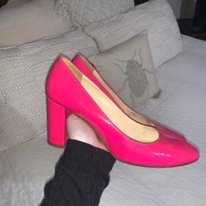 Kate Spade hot pink heels!